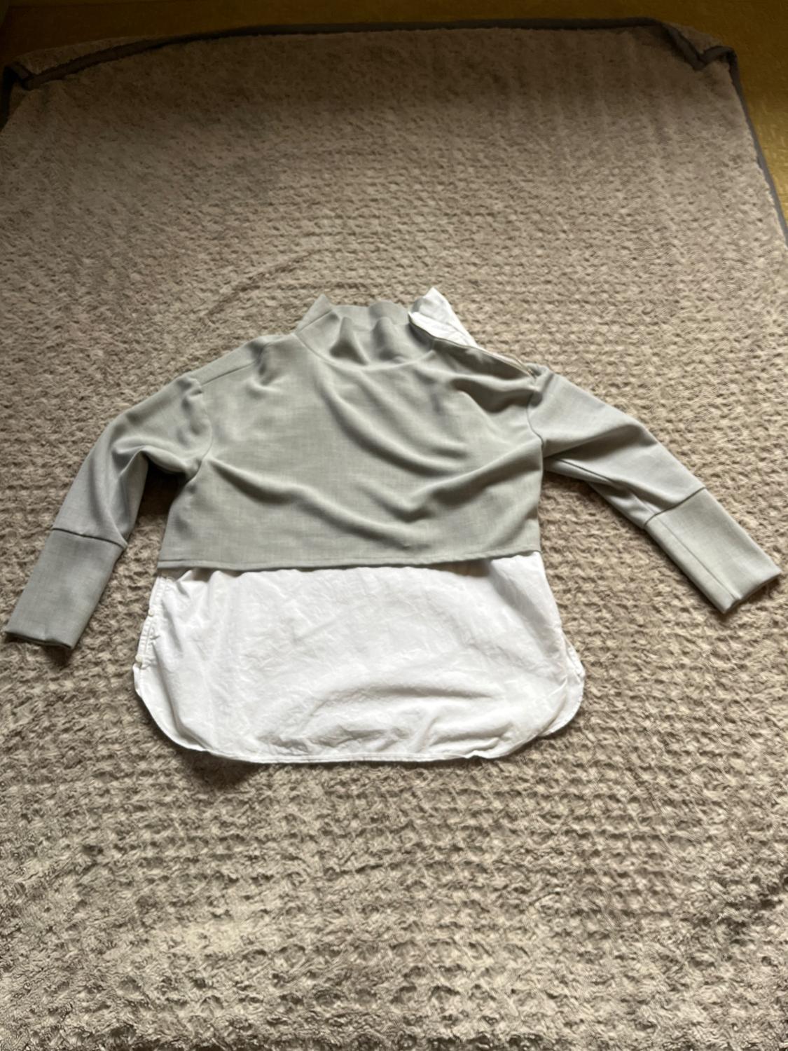 HALF TOP POPLIN SHIRT  NEVER WORN NO FLAWS, NO IMPERFECTIONS - Image 2