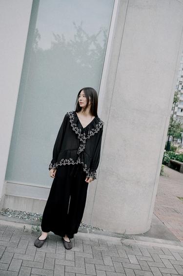 ZW COLLECTION EMBROIDERED RUFFLE BLOUSE - Black by Zara