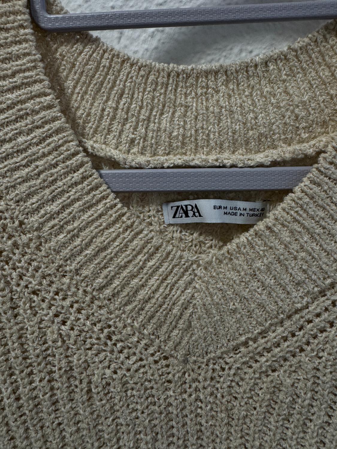 BOUCLÉ TEXTURE SWEATER - Image 2