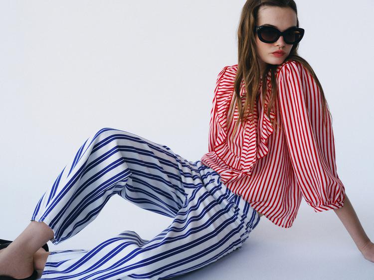 STRIPED TIE-NECK BLOUSE — White / Red