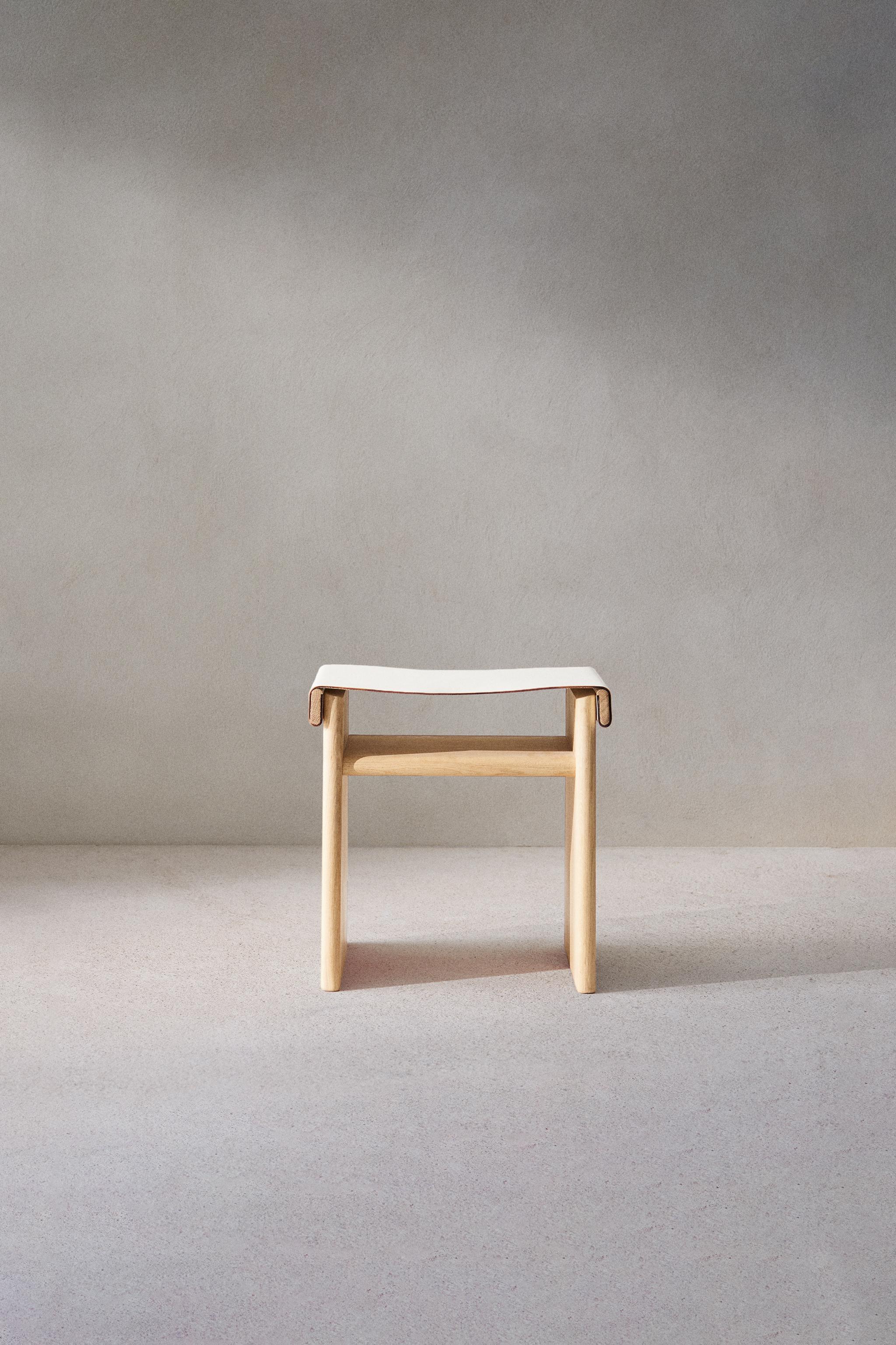 STOOL 02 — Cream