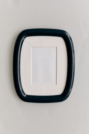OVAL WOODEN FRAME - Black by Zara