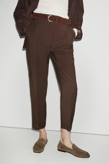 PANTALÓN PINZAS CINTURÓN - Chocolate de Zara