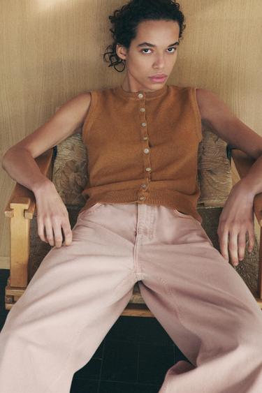 RUSTIC KNIT VEST - Dark camel by Zara