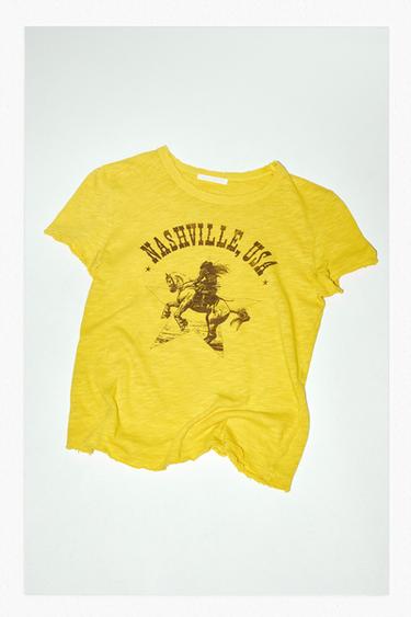 CAMISETA FLAME TEXTO - Mostaza de Zara