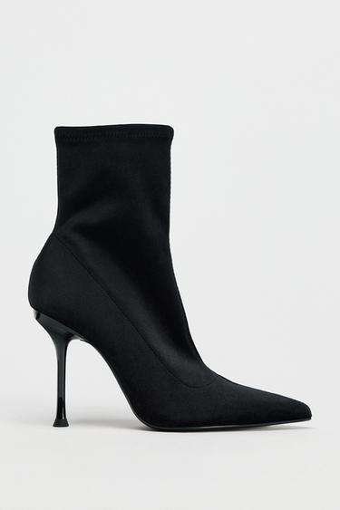 VELVET EFFECT ANKLE BOOTS - Black by Zara