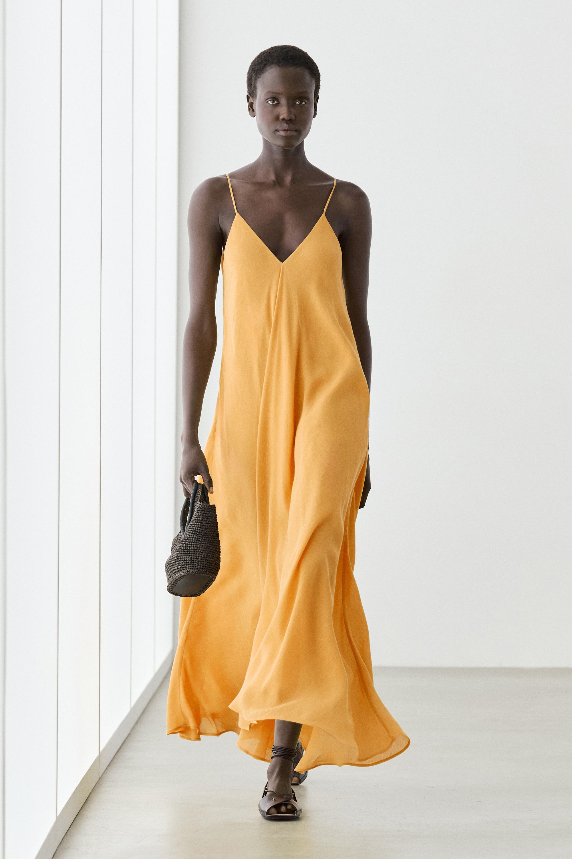 Linen blend flowing V-neck dress — Yellow