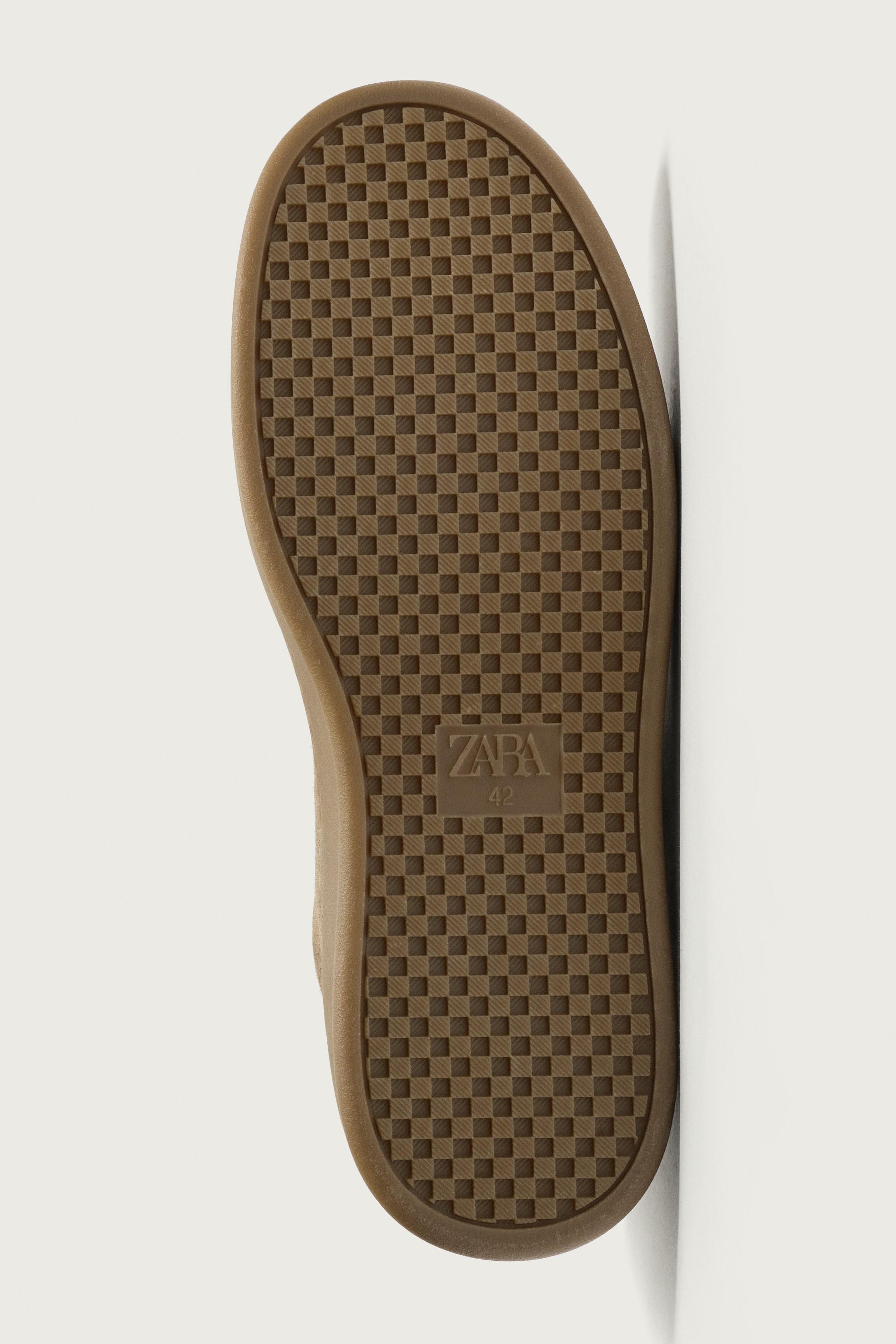 Leather shoes with piping