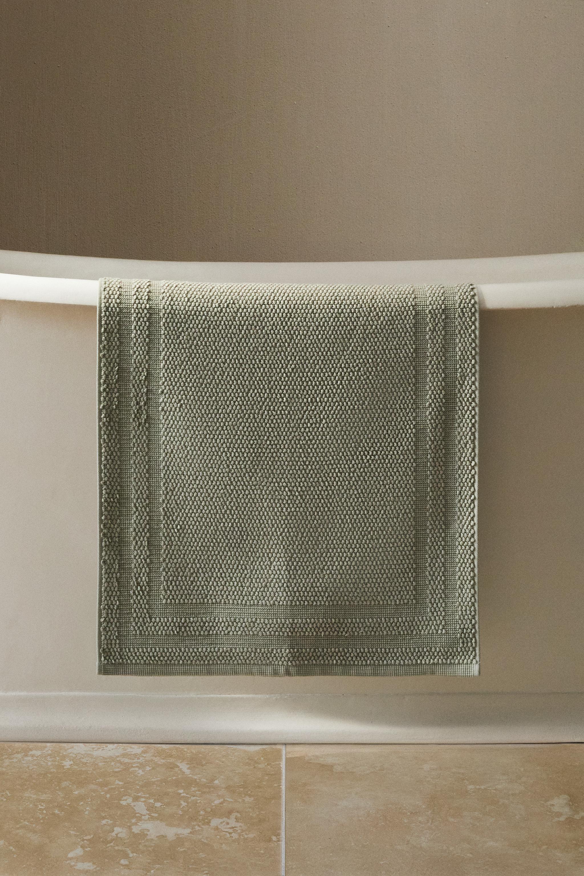 NON-SLIP COTTON BATH MAT