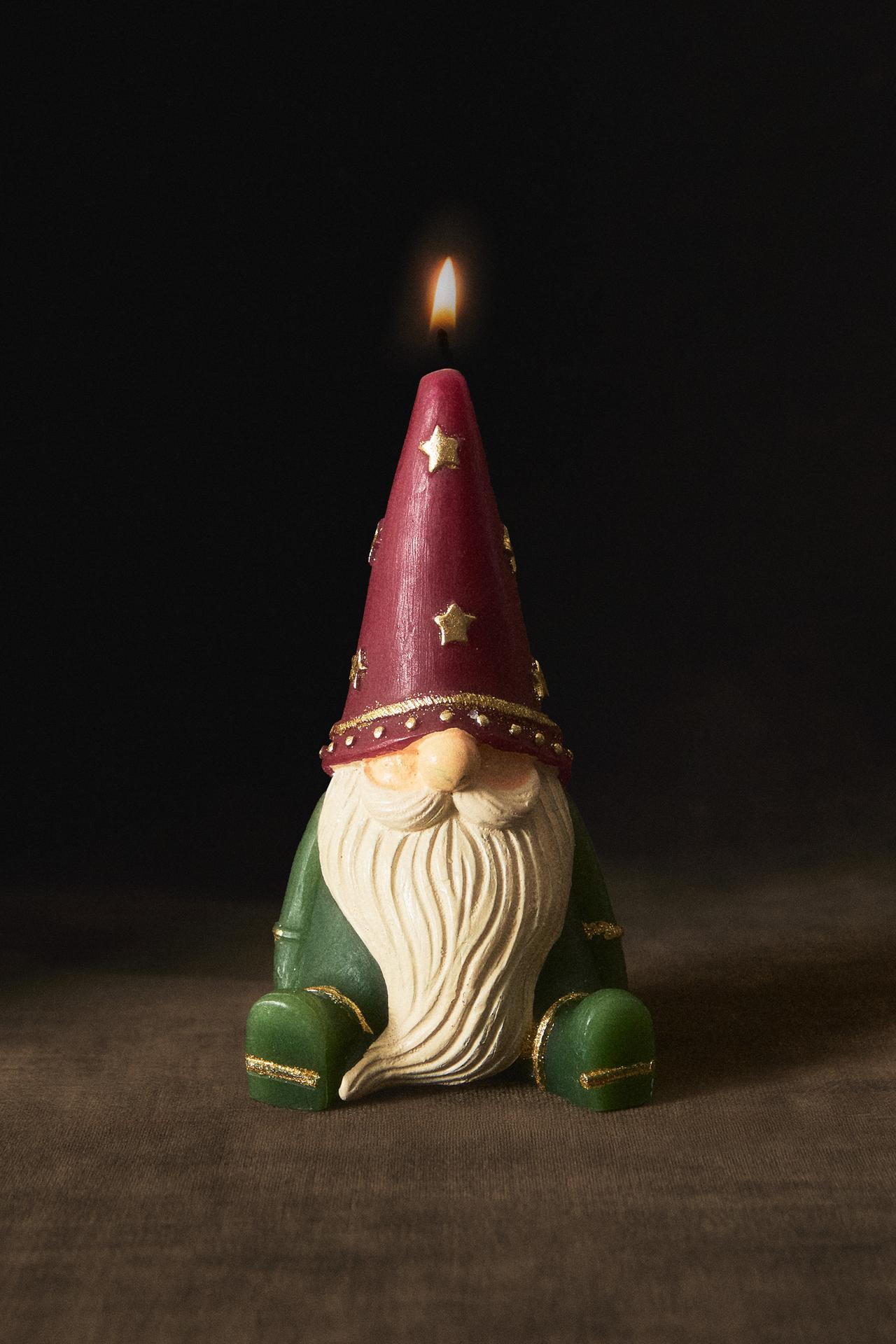 DECORATIVE CHRISTMAS GNOME CANDLE — Green