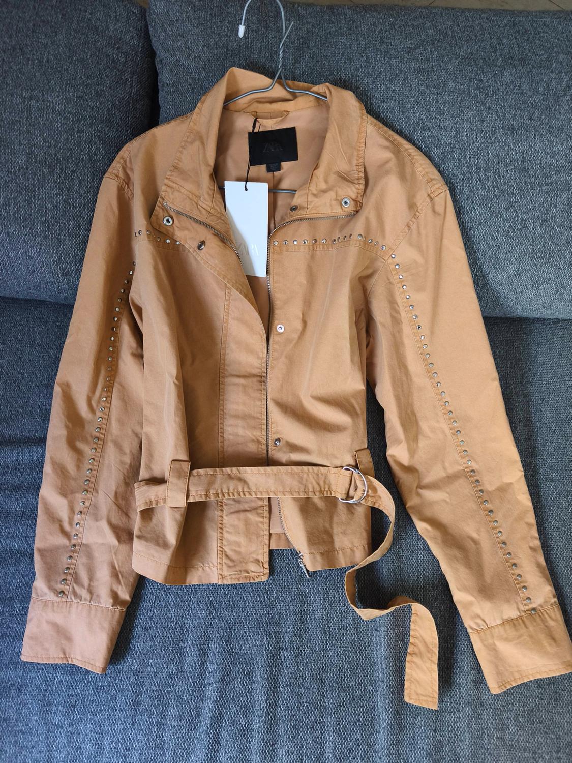 STUDDED BELTED JACKET - Image 3