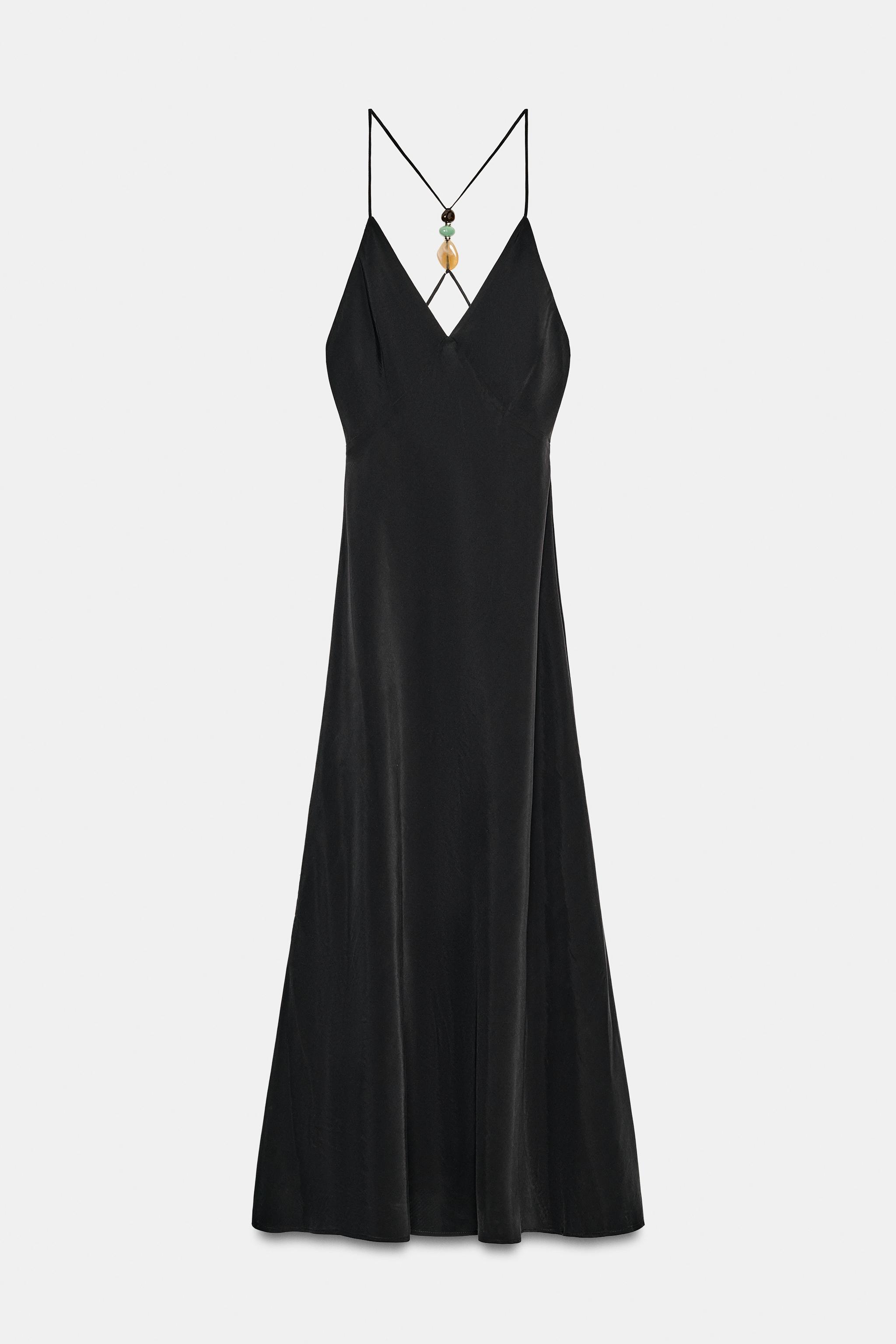 ROBE MI-LONGUE À BRETELLES ET PIERRES
