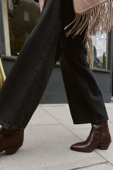 BOTTINES COW-BOY EN CUIR - Bordeaux de Zara - Image 1