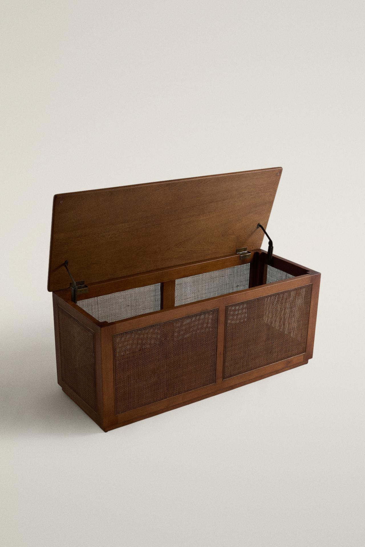 WOOD AND RATTAN BENCH — Brown