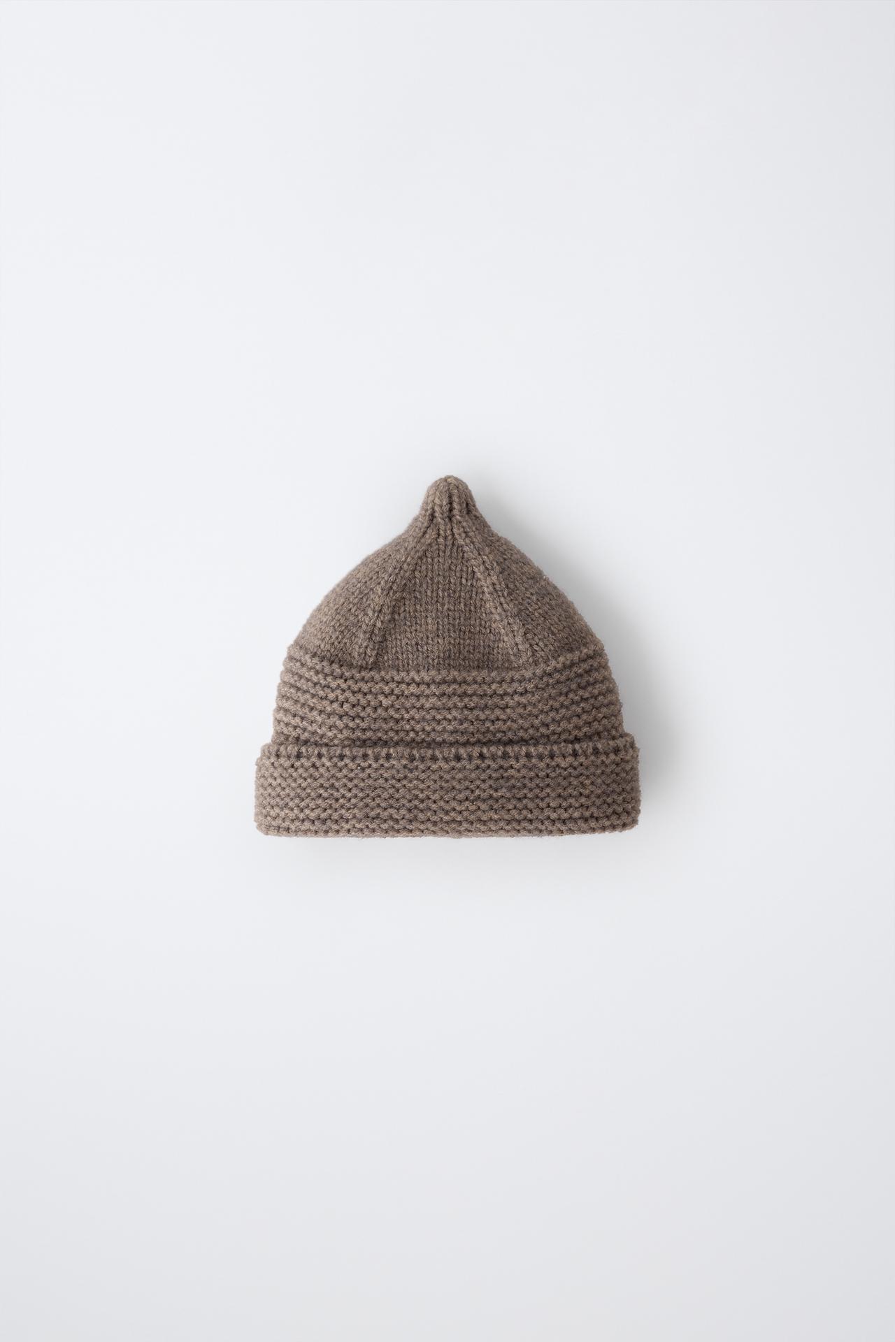 CHUNKY KNIT POINT BEANIE — taupe brown