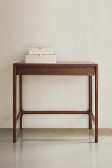WOODEN DRESSING TABLE - Brown by Zara