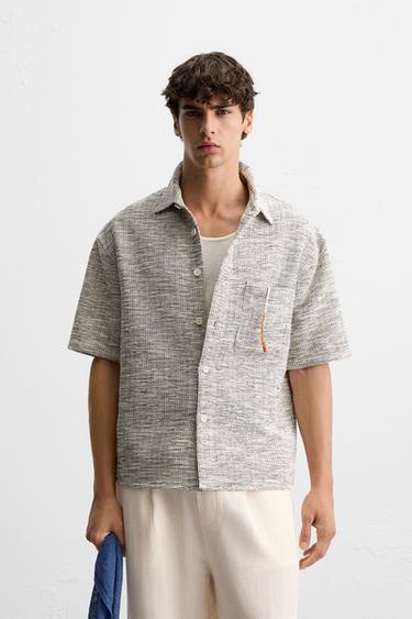 OVERSHIRT MIT KONTRASTSTRUKTUR - Hellbeige von Zara