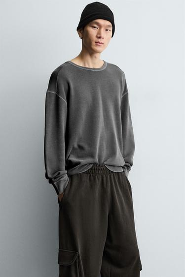 T-SHIRT LAVÉ STRUCTURÉ QUADRILLÉ - Gris de Zara - Image 5