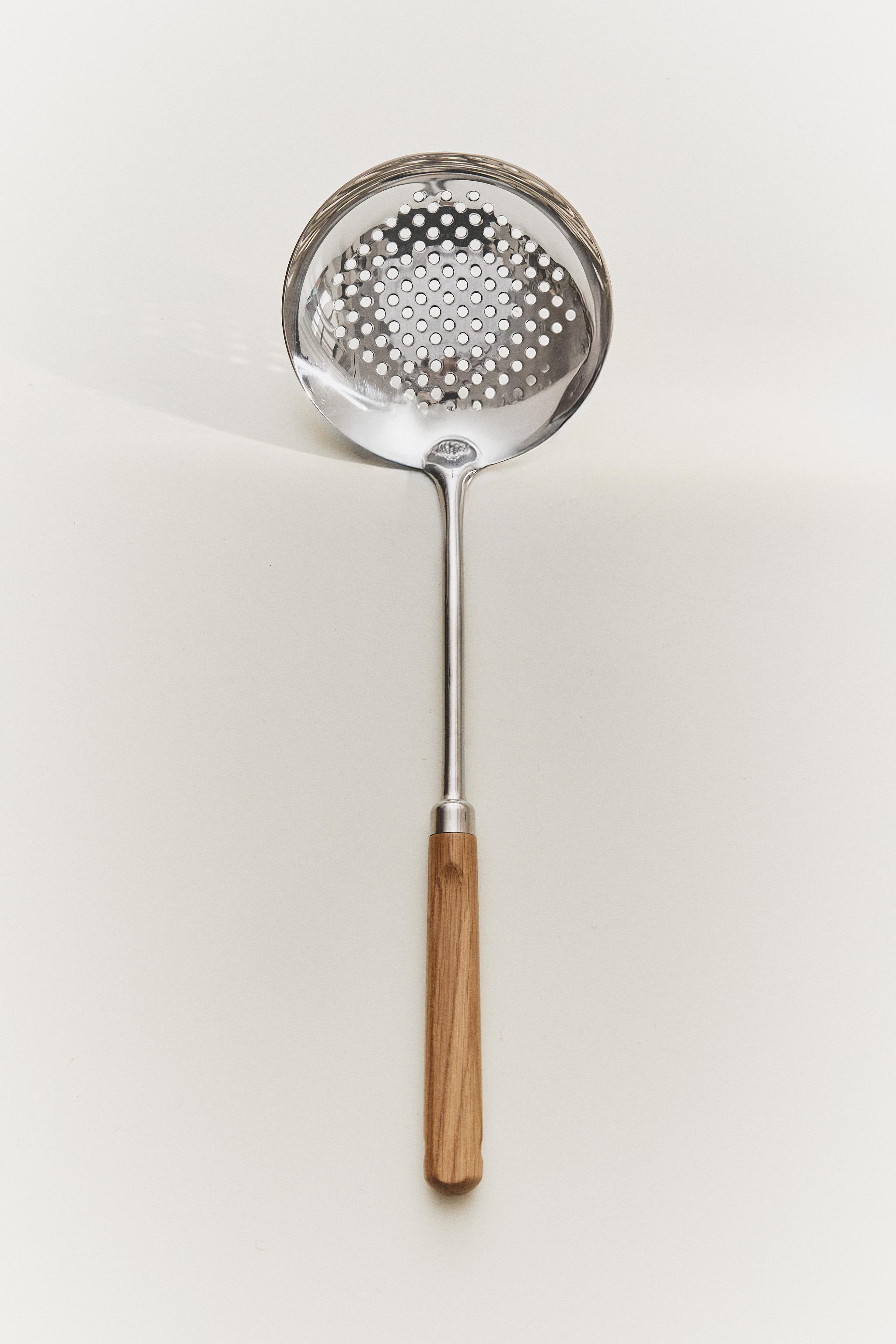 ÉCUMOIRE ACIER BOIS CHÊNE