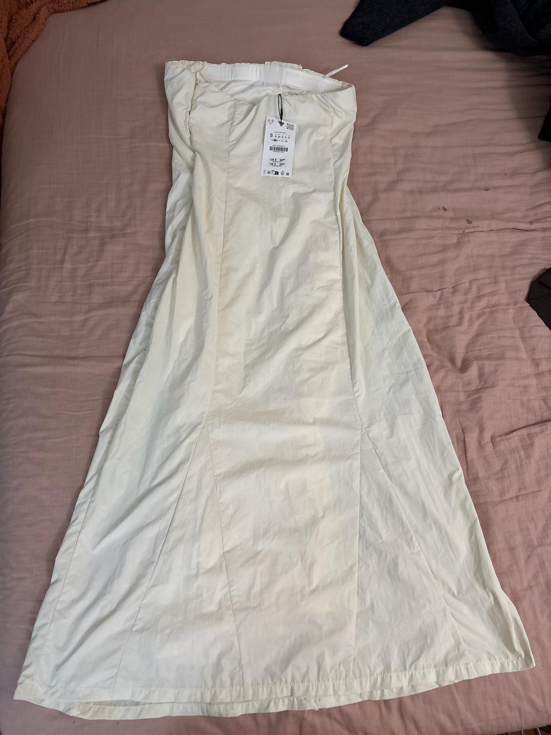 VESTIDO MIDI VOLANTES RELIEVE - Image 2