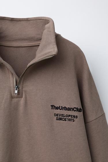 SWEAT EN MOLLETON À INSCRIPTION - Gris taupe de Zara - Image 2