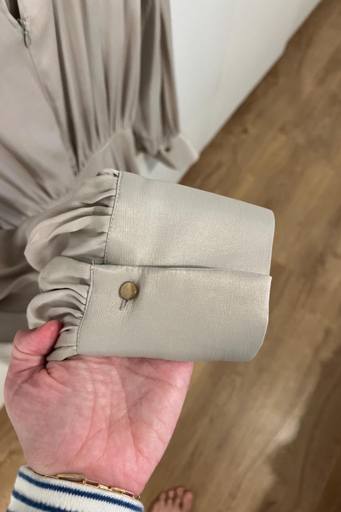 SATIN-EFFECT DRESS WITH KNOT DETAIL - Image 4