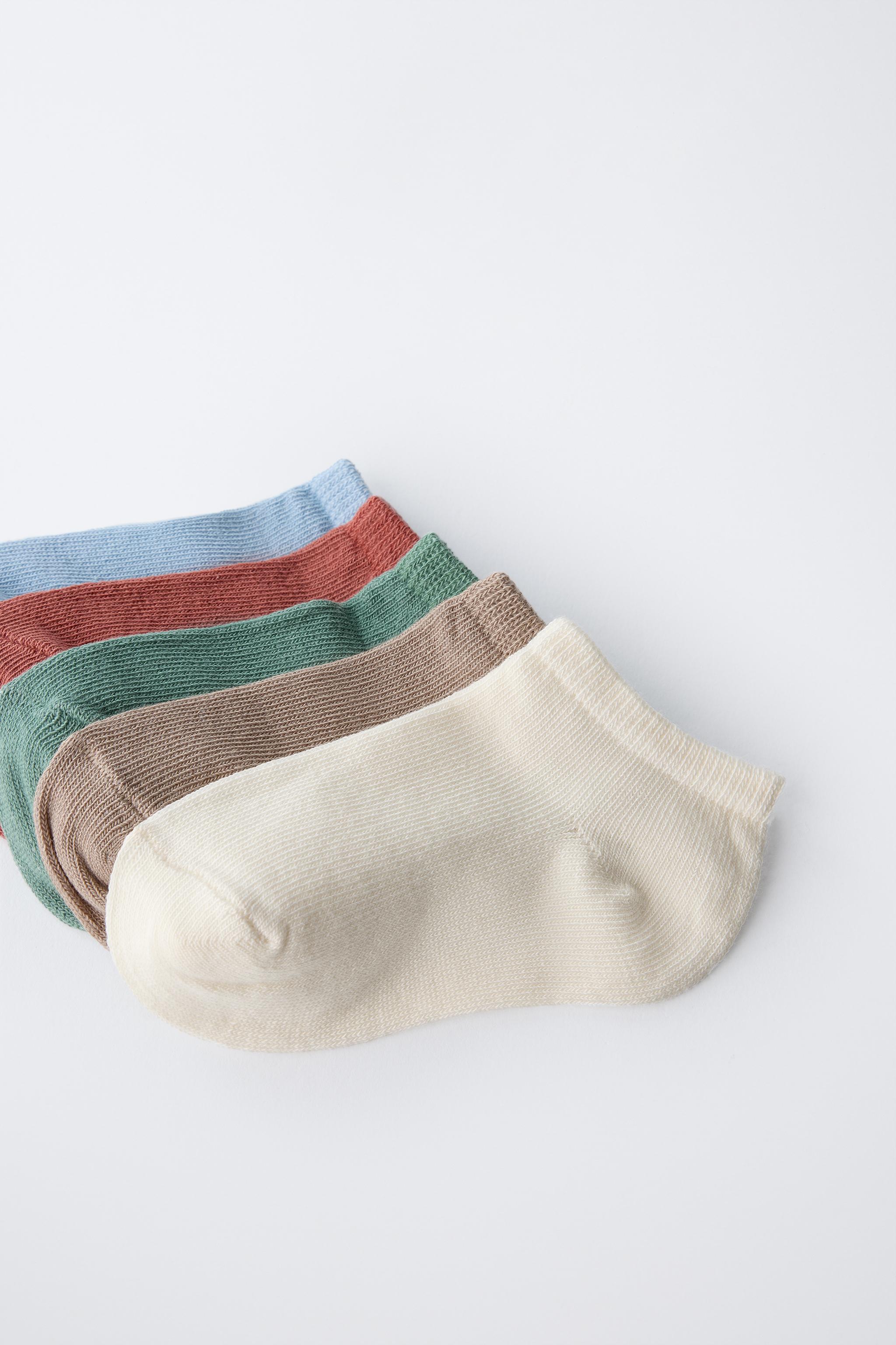 LOT DE CINQ PAIRES SOCQUETTES