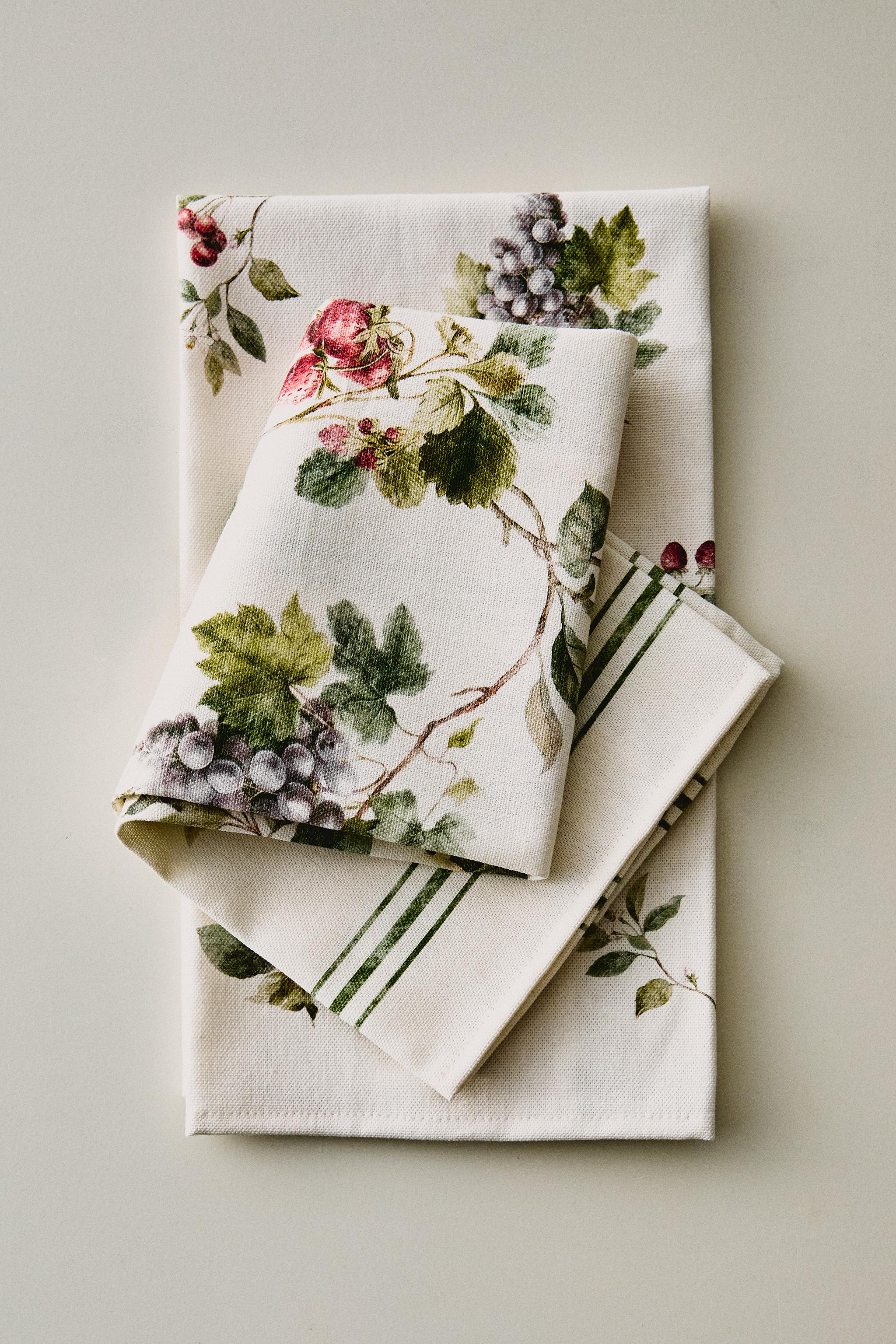 PACK OF COTTON FLORAL TEA TOWELS (PACK OF 2)