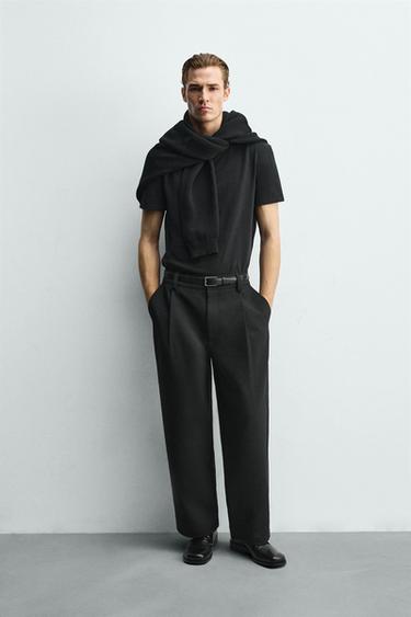 Zara 柔軟休閒版 T 恤 - 黑色