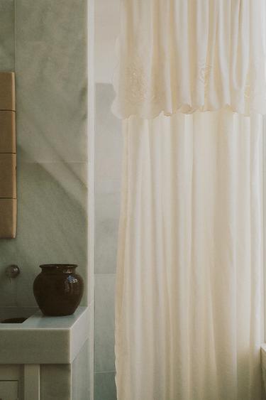 EMBROIDERED LINEN AND COTTON SHOWER CURTAIN - Ivory by Zara