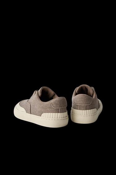 SNEAKER AUS BAUMWOLLE - Braun von Zara