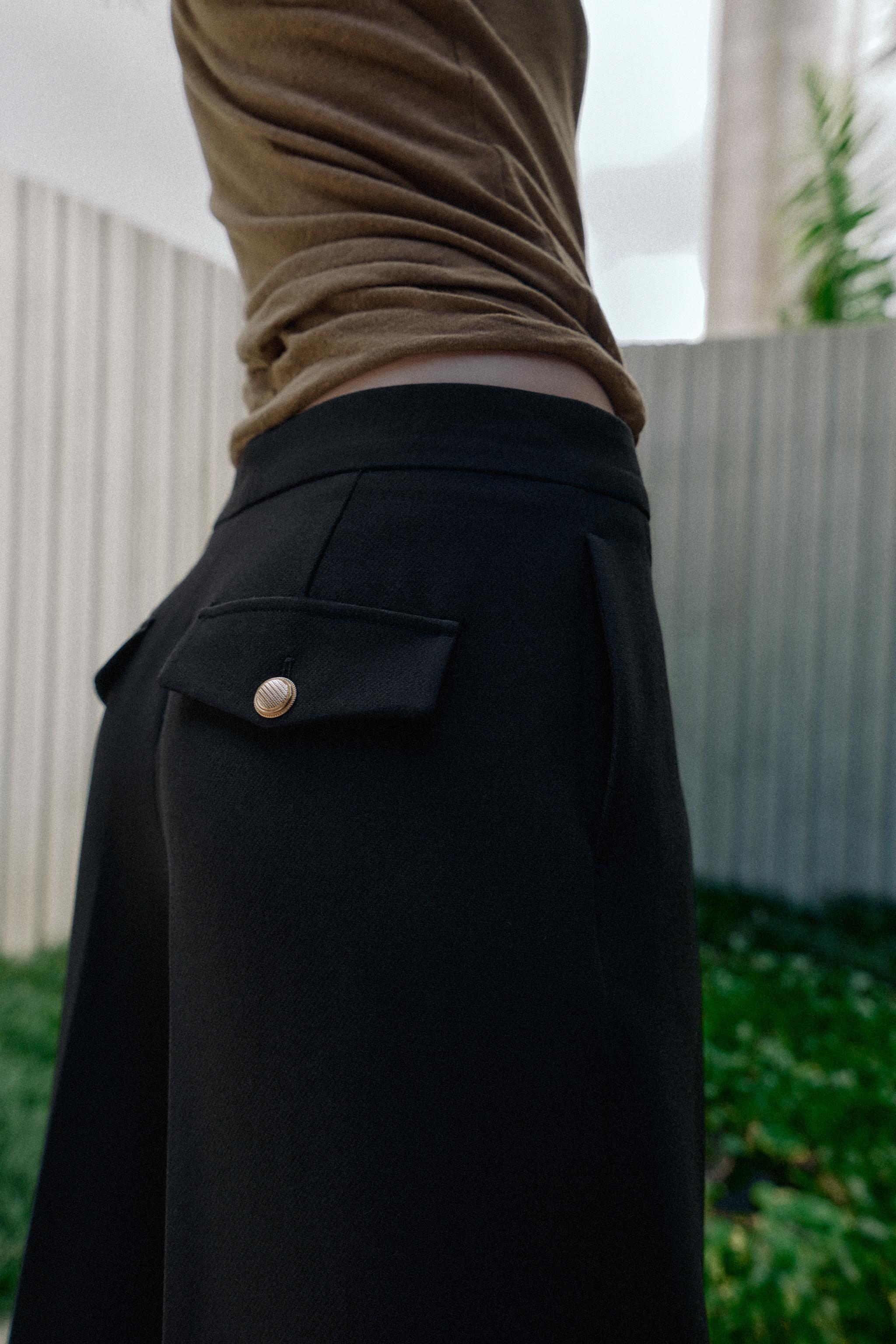 PLEATED WIDE LEG PANTS