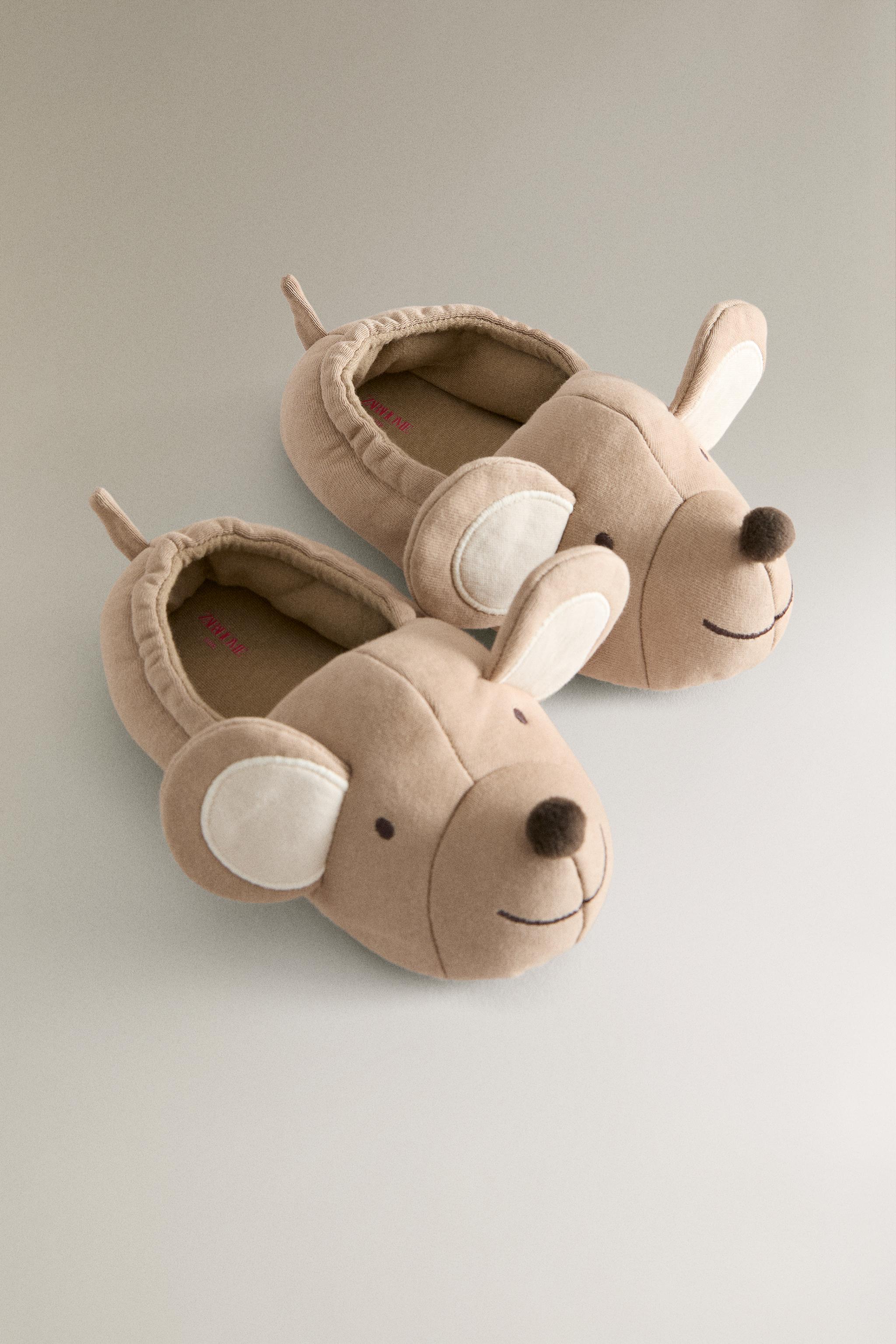 KIDS’ ANIMAL SLIPPERS — Off White