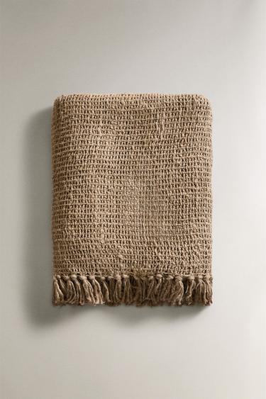 FRINGED LINEN THROW - Light beige by Zara