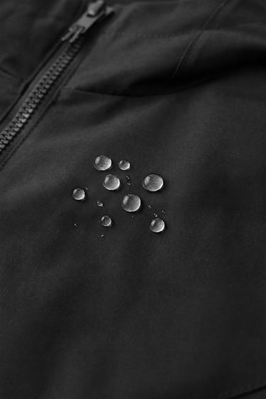 LIGHTWEIGHT WATER-REPELLENT JACKET - Black by Zara