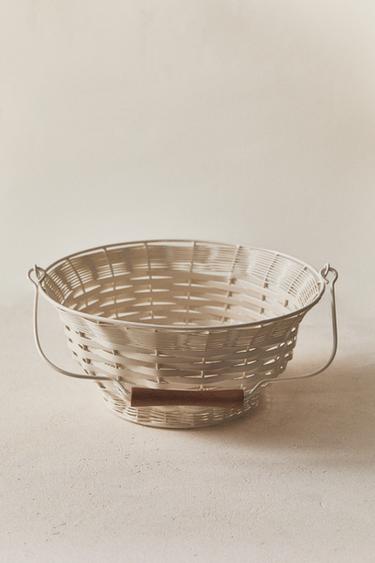 BASKET WITH WOODEN HANDLE - Cream by Zara