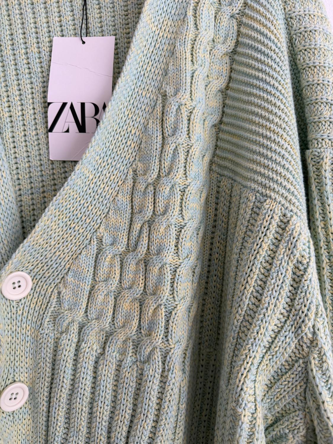 TEXTURED CABLE-KNIT CARDIGAN - Image 3