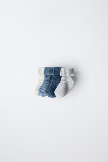 حزمة أربعة جوارب ملونة - أزرق فيجوريه الخاص بـ Zara