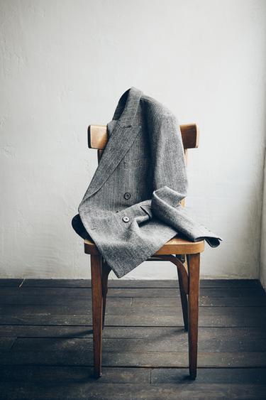 בלייזר מחויט עם דוגמת אדרה וצמר - אפור של Zara