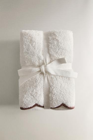 PACK OF HAND TOWELS WITH SCALLOPED DETAIL (PACK OF 3) - Dusty pink by Zara
