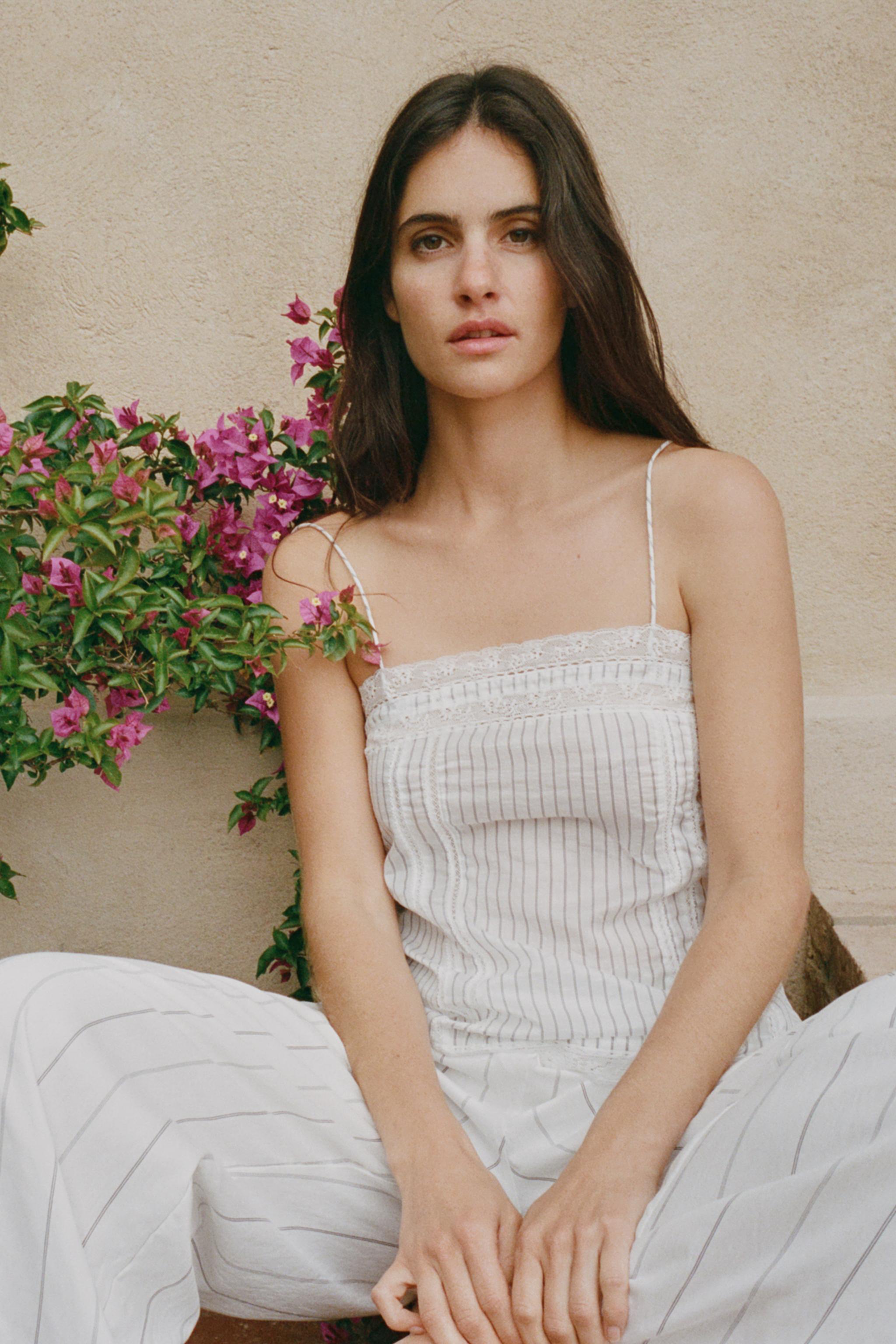 STRIPED LACE TOP