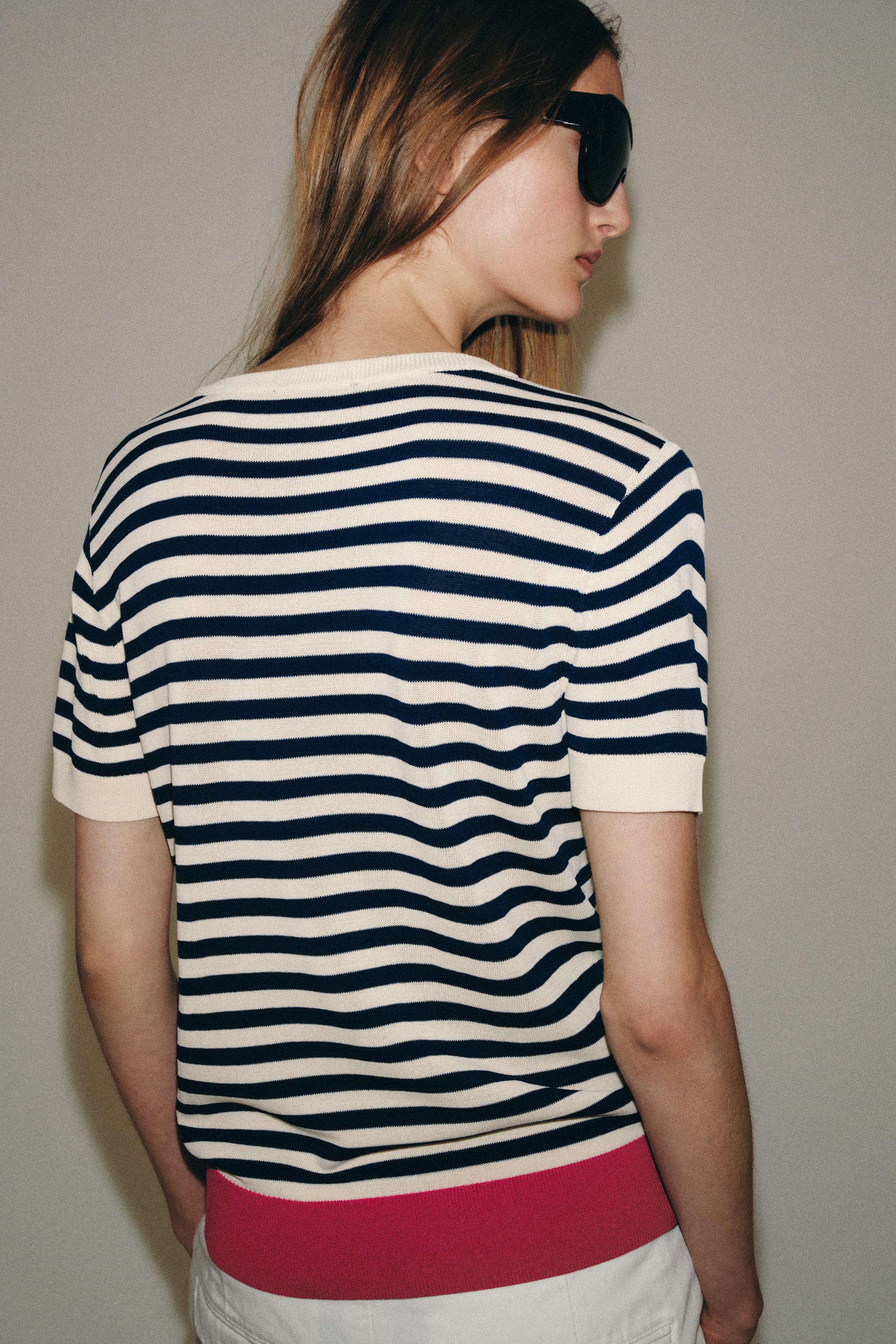 STRIPED KNIT TOP