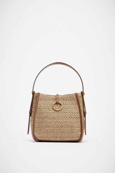 MINI SACA RAFIA ANILLA METÁLICA - Beige claro de Zara
