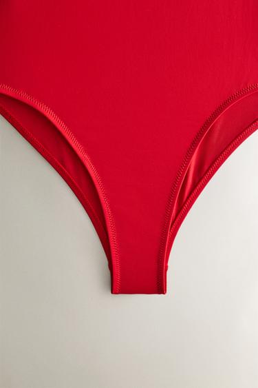 MAILLOT DE BAIN DE PLAGE À BRETELLES LARGES - Rouge de Zara - Image 2