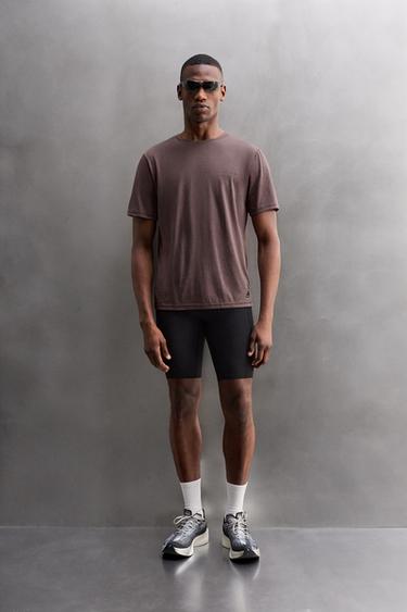 SOFT TEXTURED T-SHIRT - Burgundy by Zara