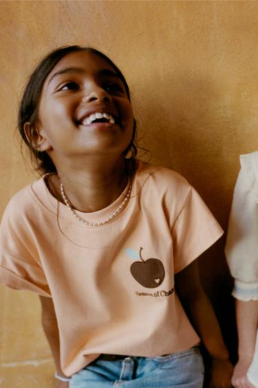 تيشرت برقعة مطرزة - البرتقالي الخاص بـ Zara