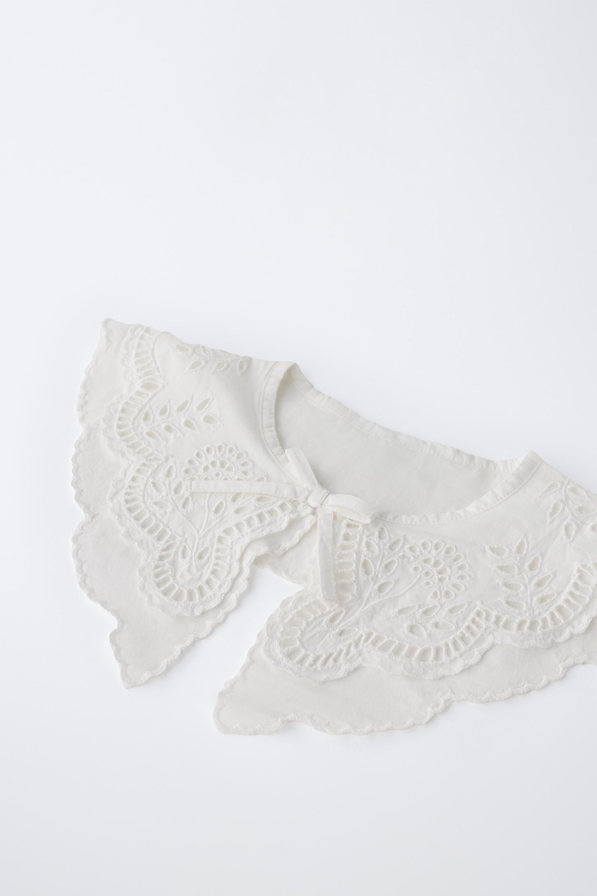 EMBROIDERED BOW COLLAR