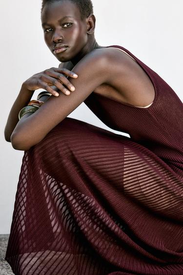 ROBE LONGUE EN MAILLE CÔTELÉE - Grenat de Zara - Image 6
