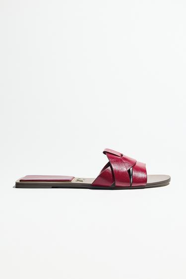 FLAT CRISS-CROSS LEATHER SLIDER SANDALS - Burgundy Red by Zara