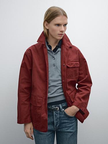 Chaqueta teja detalle bolsillos algodón - Rojo de Zara